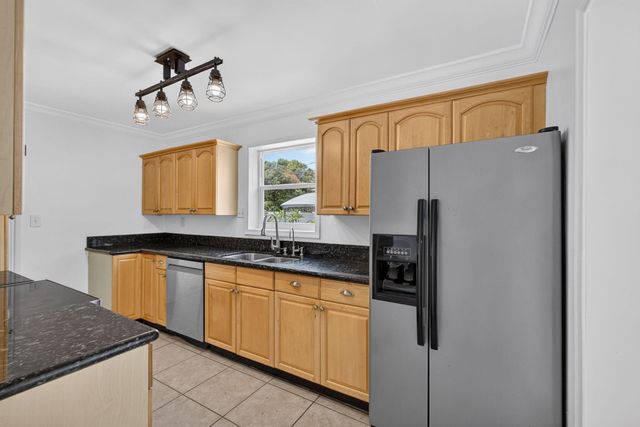 813 Date Palm Drive, Lake Park, FL 33403