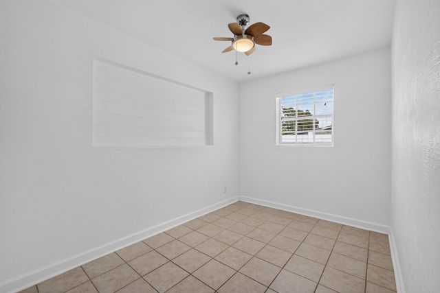 813 Date Palm Drive, Lake Park, FL 33403