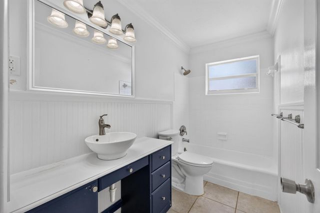 813 Date Palm Drive, Lake Park, FL 33403