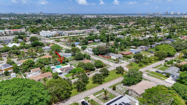 813 Date Palm Drive, Lake Park, FL 33403