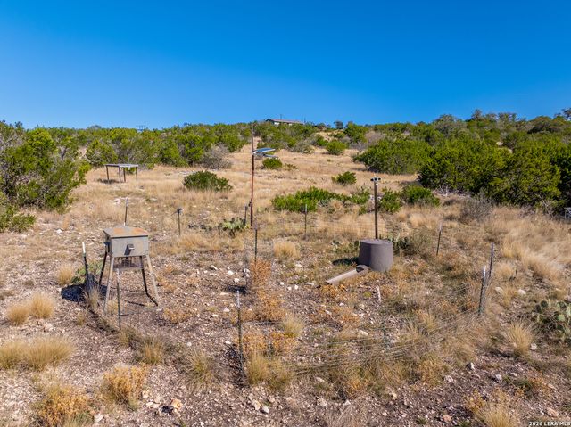 172 Sd 55576, Rocksprings, TX 78880