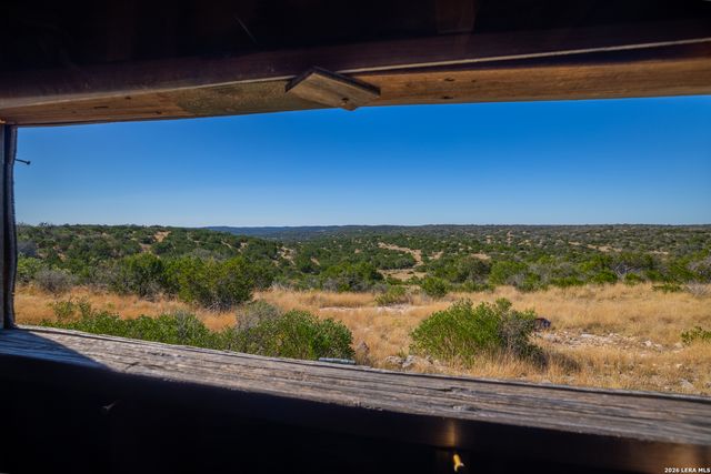 172 Sd 55576, Rocksprings, TX 78880