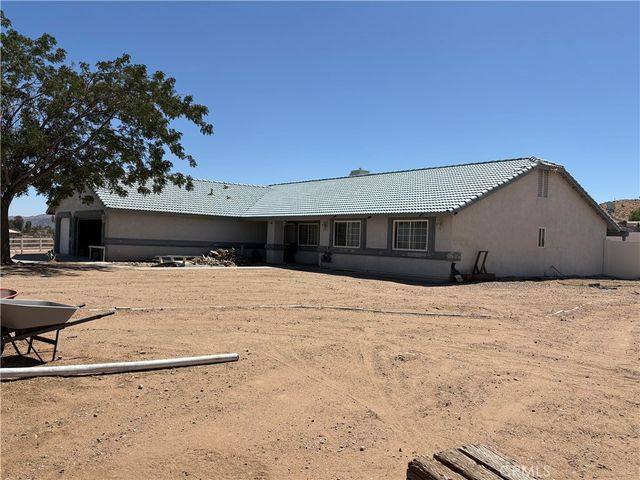 21923 Pacific, Apple Valley, CA 92308