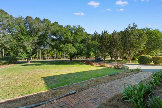1594 Montford Rd., Georgetown, SC 29440