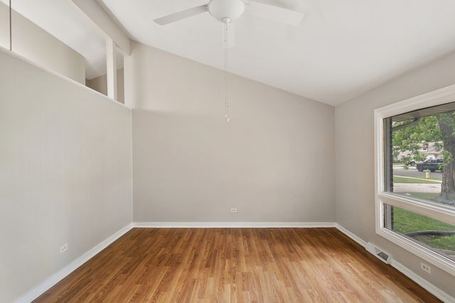 1930 Arthur Drive, Waukegan, IL 60087