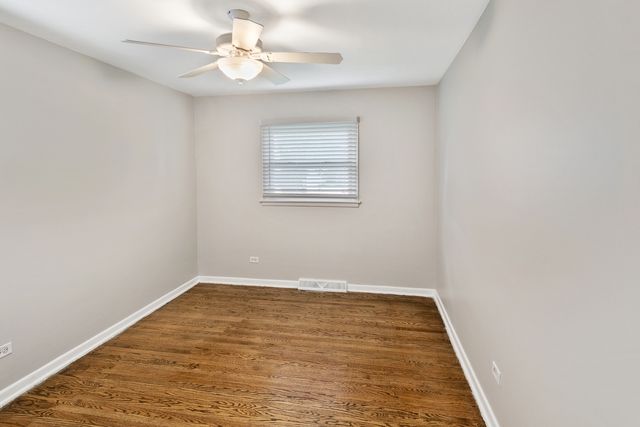 1930 Arthur Drive, Waukegan, IL 60087