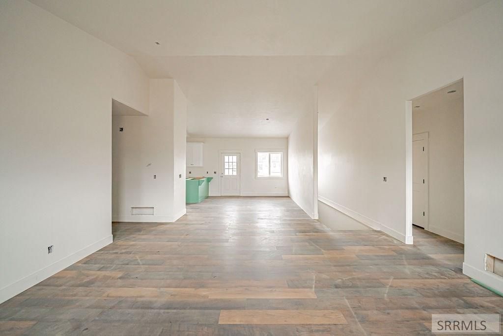 Image 7 of property listing at 1631 Palm Springs Drive, Idaho Falls, ID 83404