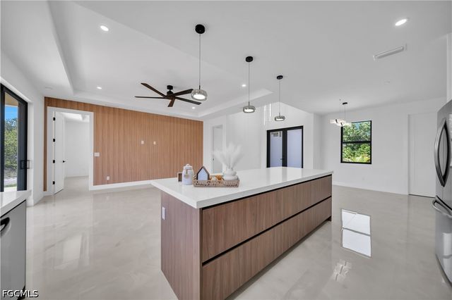 2707 29th ST SW, Lehigh Acres, FL 33976