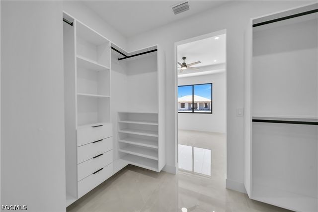 2707 29th ST SW, Lehigh Acres, FL 33976