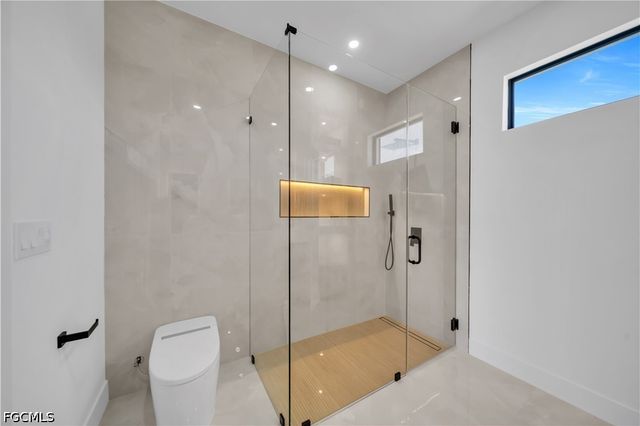 2707 29th ST SW, Lehigh Acres, FL 33976