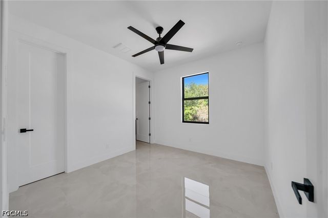 2707 29th ST SW, Lehigh Acres, FL 33976