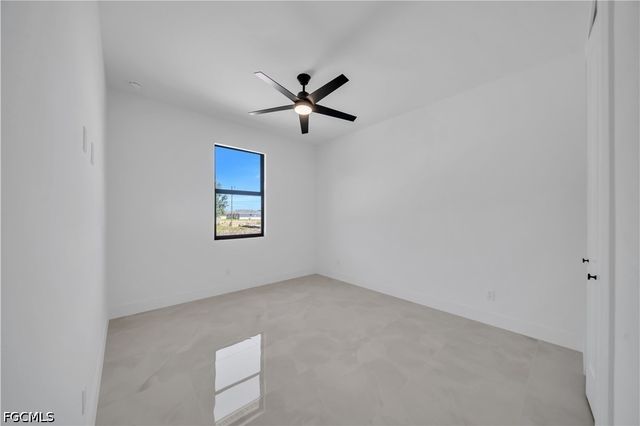 2707 29th ST SW, Lehigh Acres, FL 33976