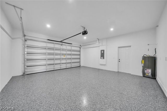 2707 29th ST SW, Lehigh Acres, FL 33976