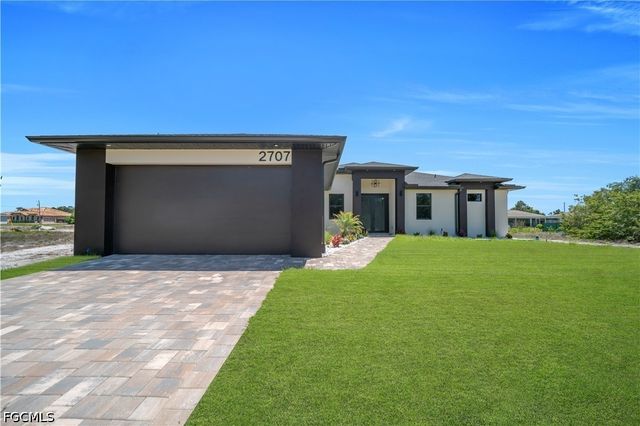 2707 29th ST SW, Lehigh Acres, FL 33976