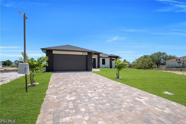2707 29th ST SW, Lehigh Acres, FL 33976