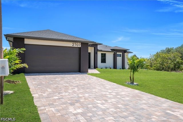 2707 29th ST SW, Lehigh Acres, FL 33976