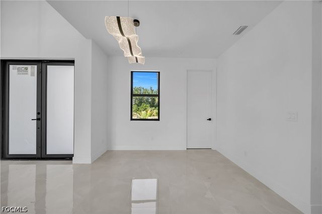 2707 29th ST SW, Lehigh Acres, FL 33976