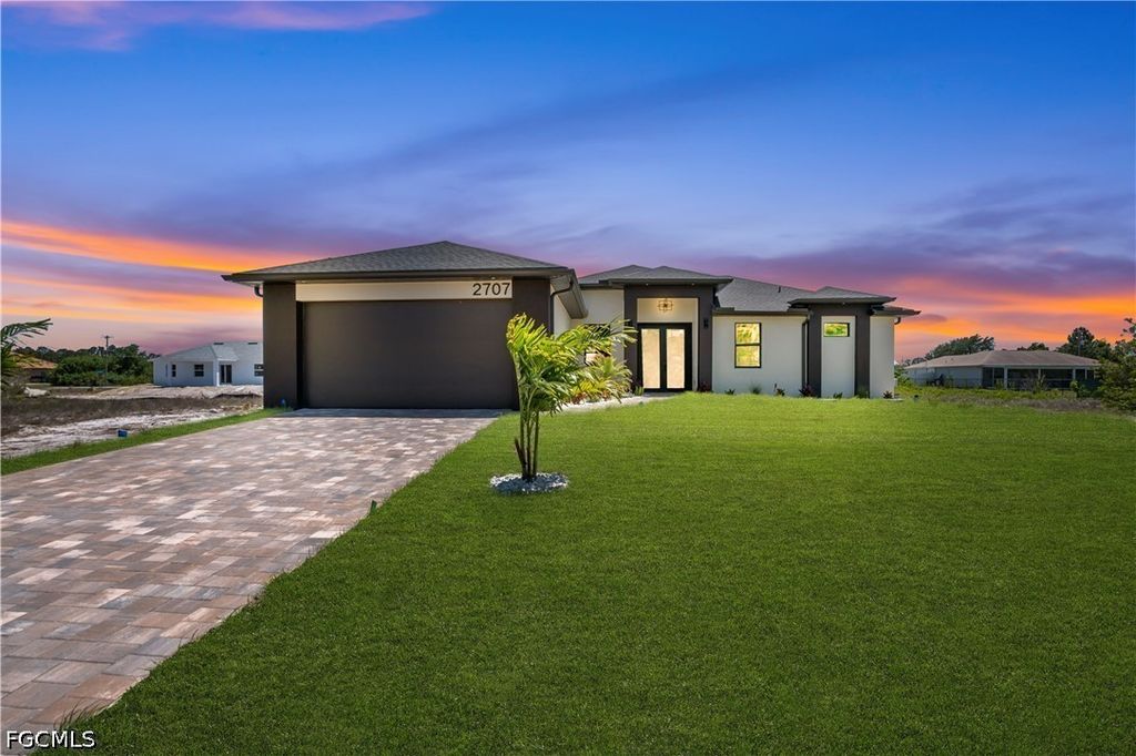 2707 29th ST SW, Lehigh Acres, FL 33976