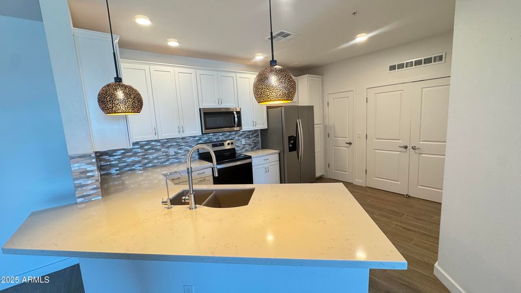 2511 W QUEEN CREEK Road 377, Chandler, AZ 85248 — photo 4