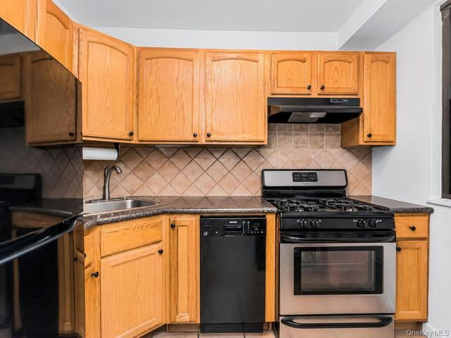 4705 Henry Hudson Parkway 3B, Bronx, NY 10471