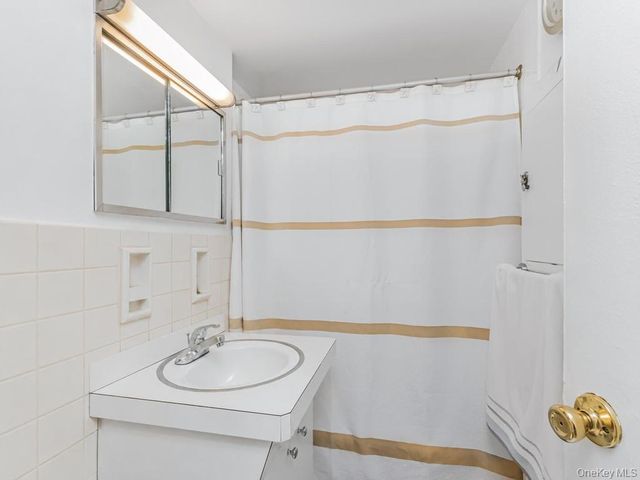 4705 Henry Hudson Parkway 3B, Bronx, NY 10471