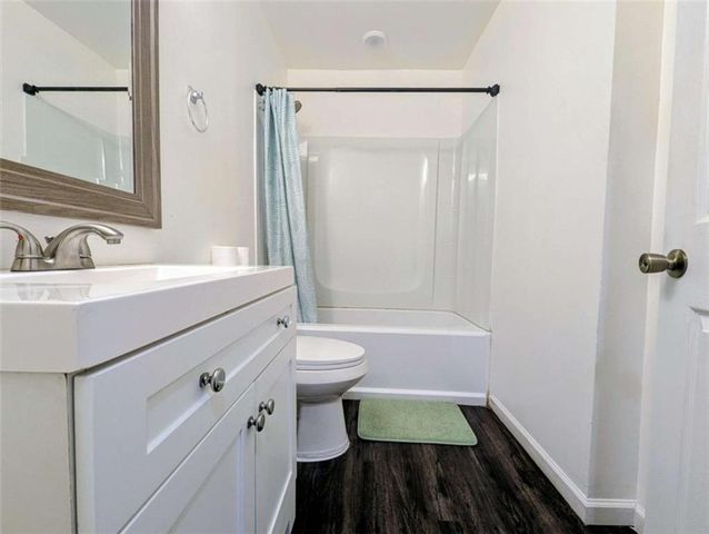 2533 Godfrey Drive, Atlanta, GA 30318