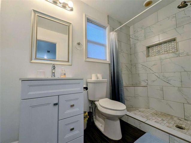 2533 Godfrey Drive, Atlanta, GA 30318