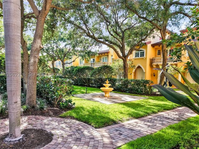 425 NE 69th Cir, Boca Raton, FL 33487