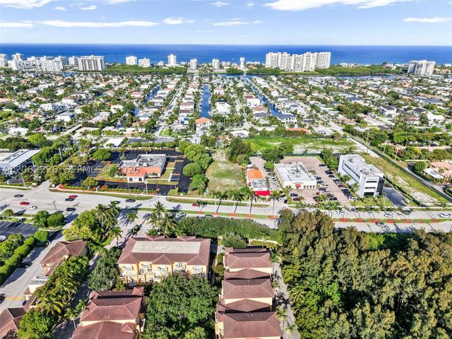 425 NE 69th Cir, Boca Raton, FL 33487