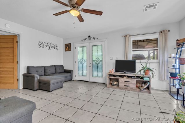 30 Peach Street, Healdton, OK 73438