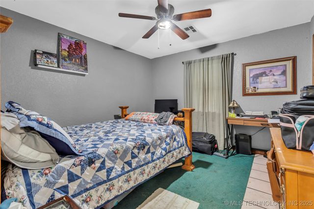 30 Peach Street, Healdton, OK 73438