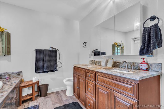 30 Peach Street, Healdton, OK 73438