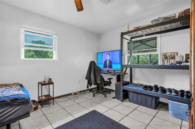 30 Peach Street, Healdton, OK 73438