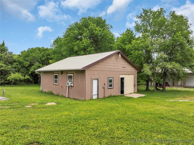 30 Peach Street, Healdton, OK 73438