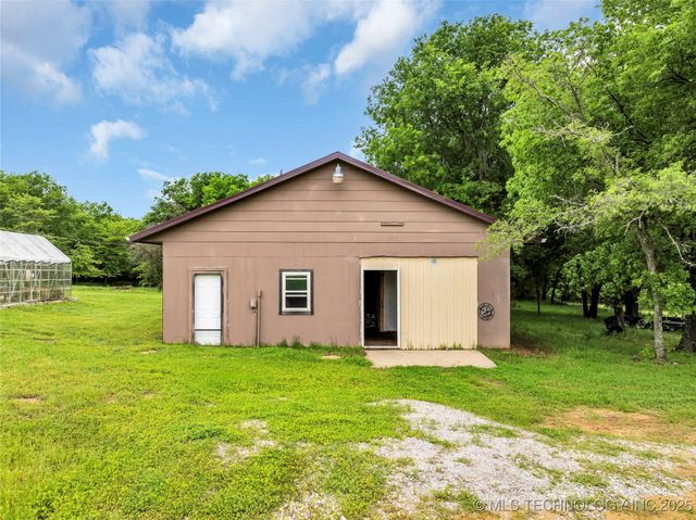 30 Peach Street, Healdton, OK 73438