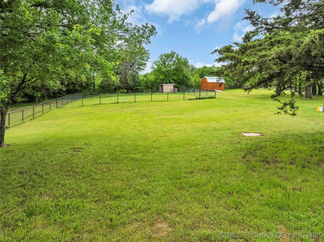 30 Peach Street, Healdton, OK 73438