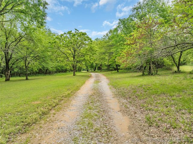 30 Peach Street, Healdton, OK 73438