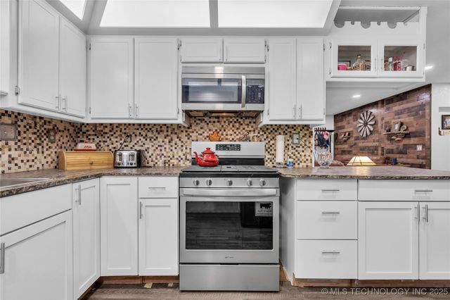 30 Peach Street, Healdton, OK 73438