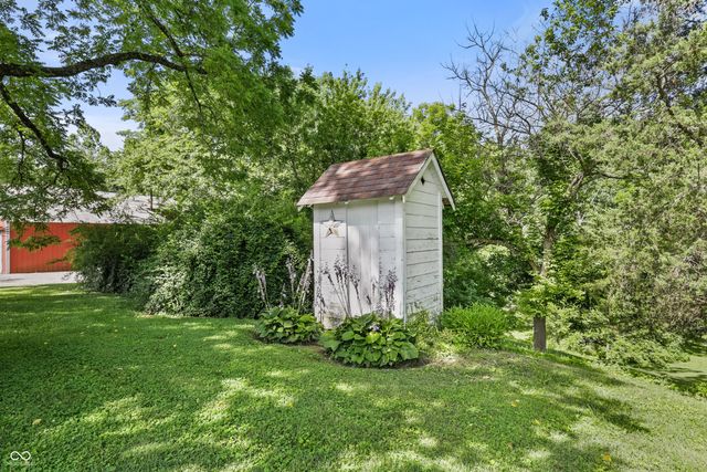 6442 S 300 W, Trafalgar, IN 46181