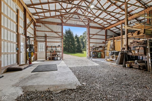 6442 S 300 W, Trafalgar, IN 46181