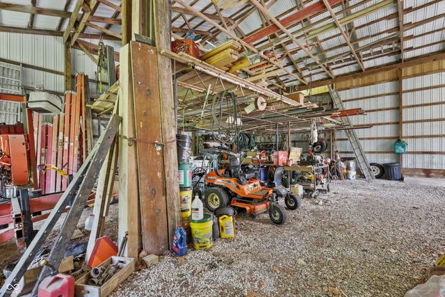 6442 S 300 W, Trafalgar, IN 46181