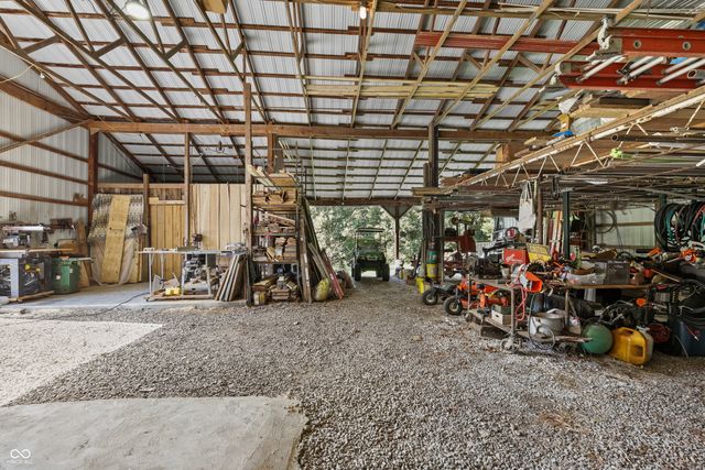 6442 S 300 W, Trafalgar, IN 46181