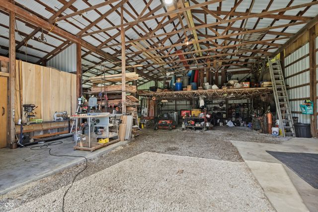 6442 S 300 W, Trafalgar, IN 46181