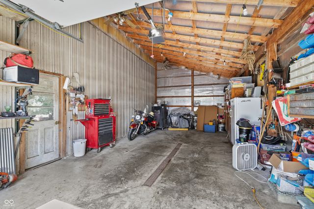 6442 S 300 W, Trafalgar, IN 46181