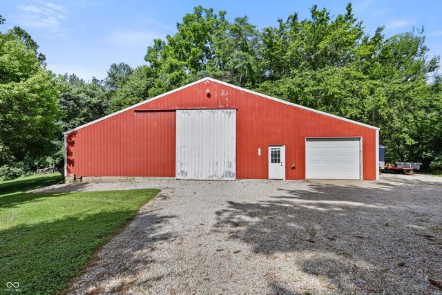 6442 S 300 W, Trafalgar, IN 46181