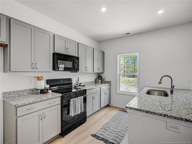 214 Penfield [Lot 76] Way, Raeford, NC 28376
