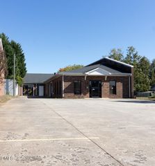 2006 Maple Avenue, Burlington, NC 27215