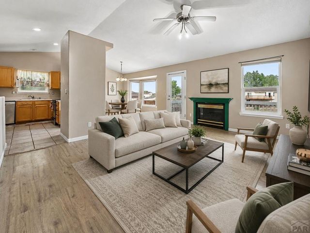 979 S Alexis Lane, Pueblo, CO 81007
