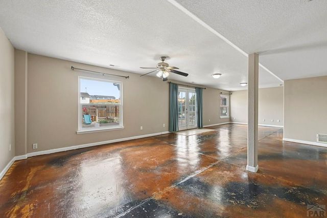 979 S Alexis Lane, Pueblo, CO 81007
