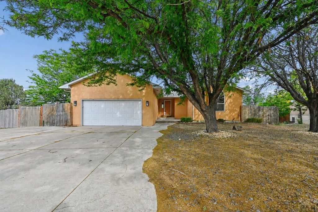 979 S Alexis Lane, Pueblo, CO 81007